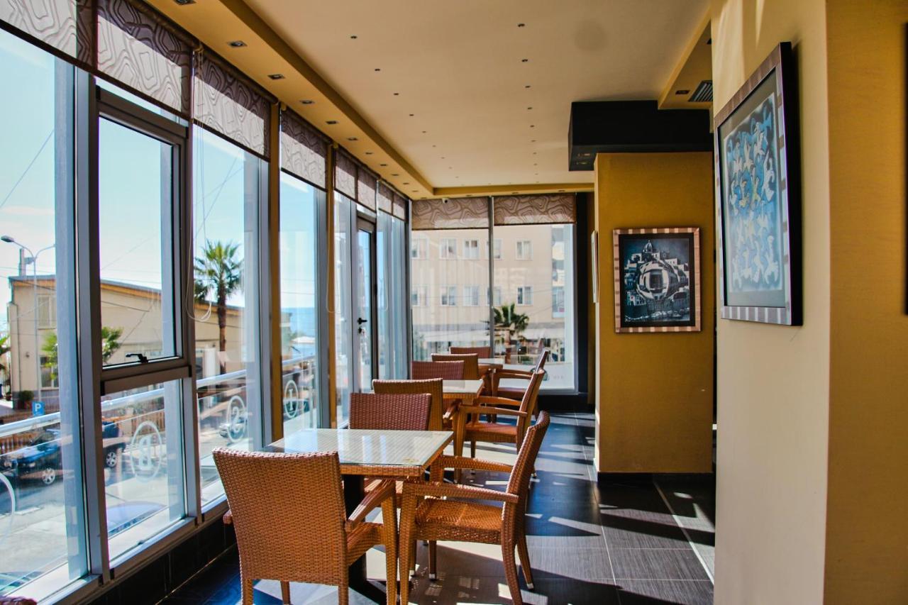 Hotel Nais Beach ドゥラス エクステリア 写真